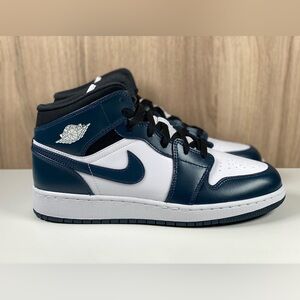 Nike Air Jordan 1 Mid Armory Navy 554725-411 GS Size 6.5Y / Women’s Size 8